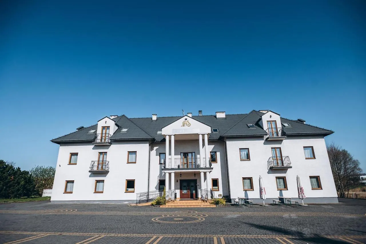 Bed & Breakfast Dworek Magnat Modlniczka