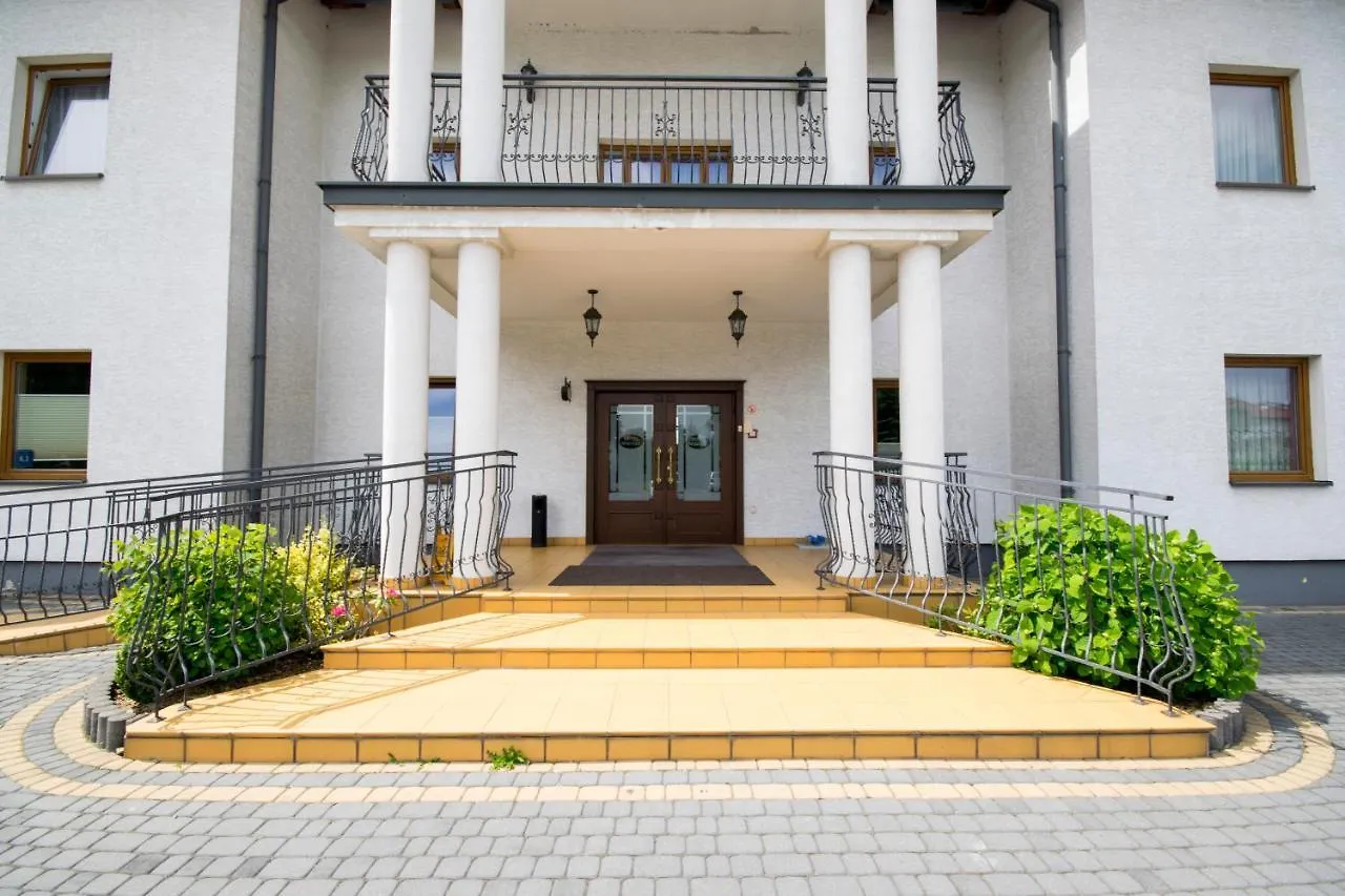 Dworek Magnat Modlniczka Bed & Breakfast