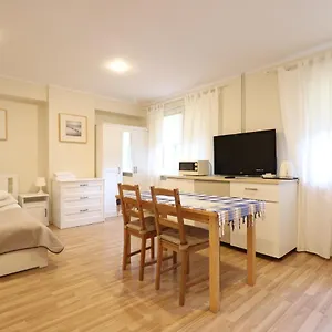 Апартаменты Wood Creek 