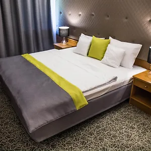 Hotel Dwór W Tomaszowicach