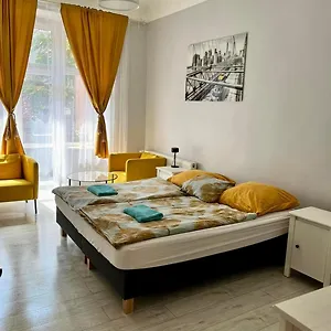 Апартаменты Colourful Rooms Wroclaw 